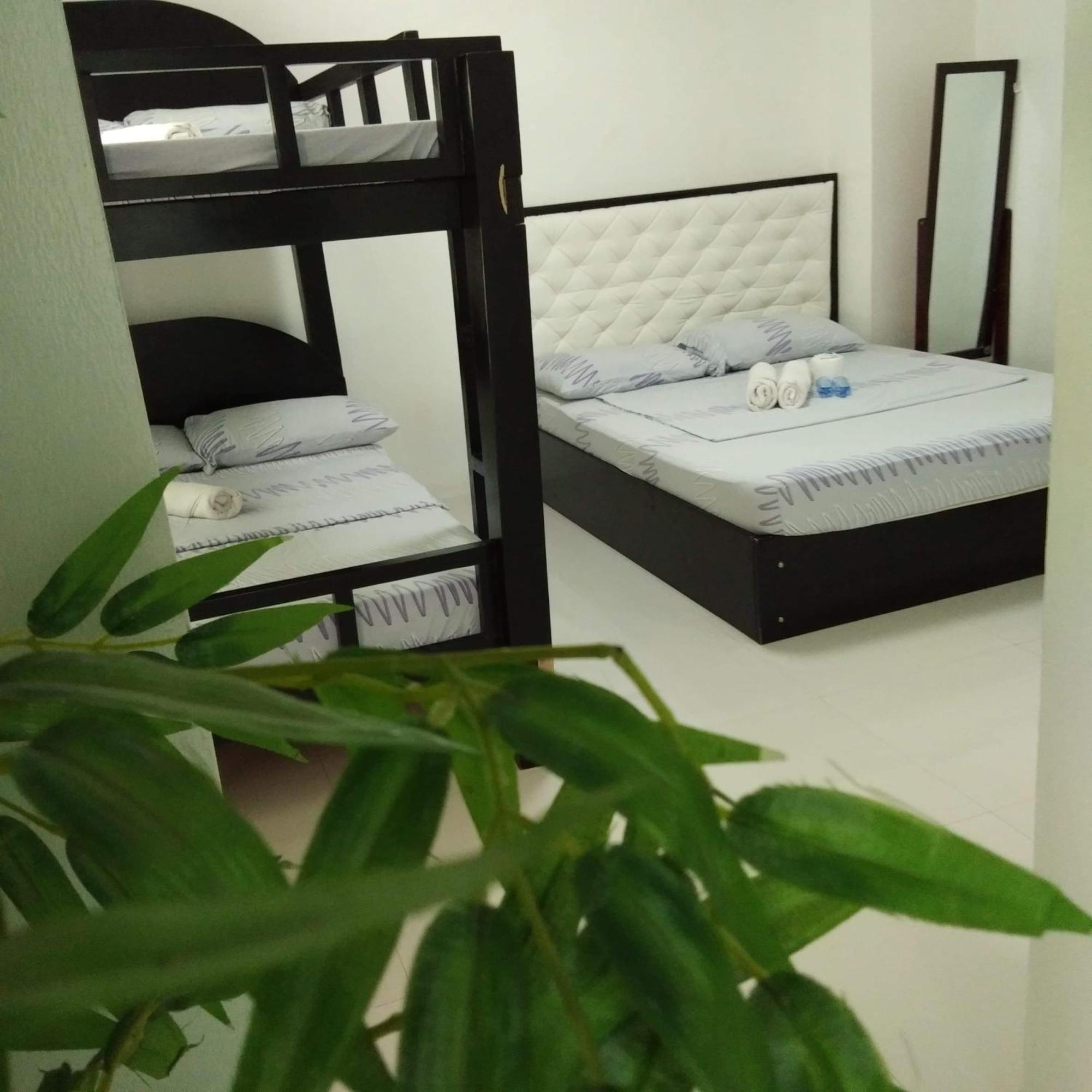 N&J Lopez Lodging House Pasay Habitación foto