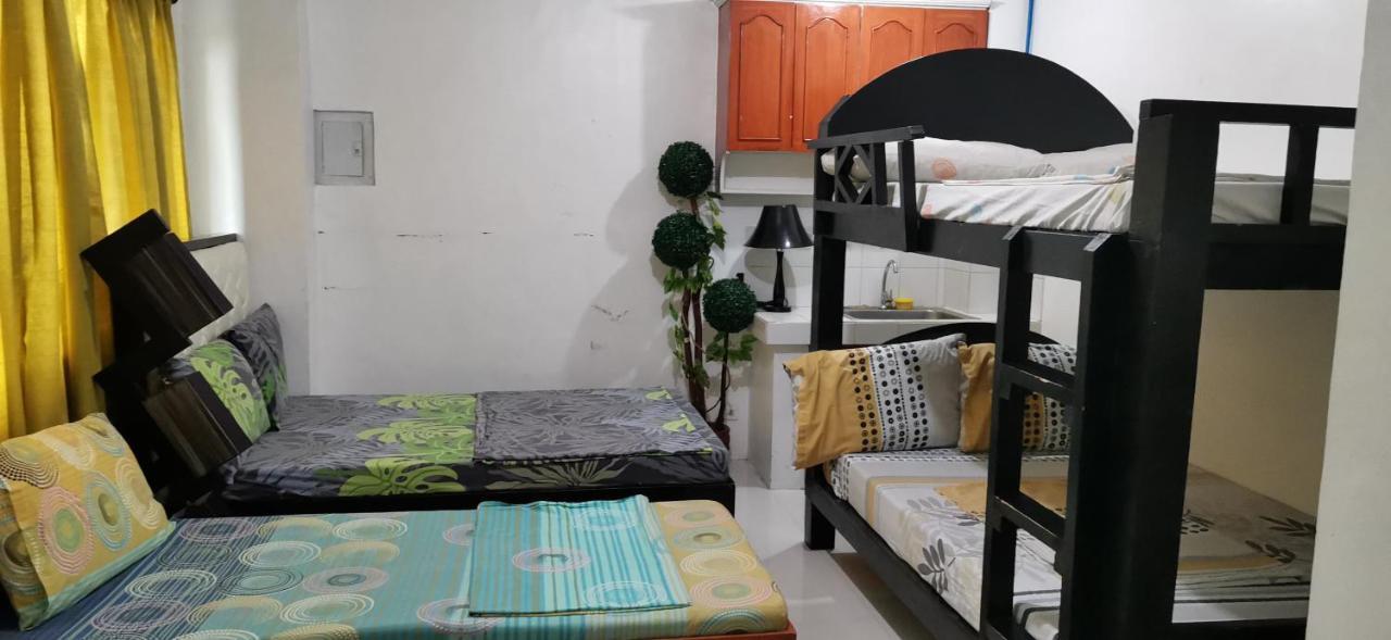 N&J Lopez Lodging House Pasay Exterior foto